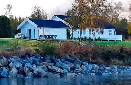 Fiksdal House | Family-Friendly Holiday Home in Tomrefjord for 6 Guests