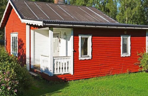 Overbyn House | Family-Friendly 6-Person Holiday Home in Torsby with Hot Tub