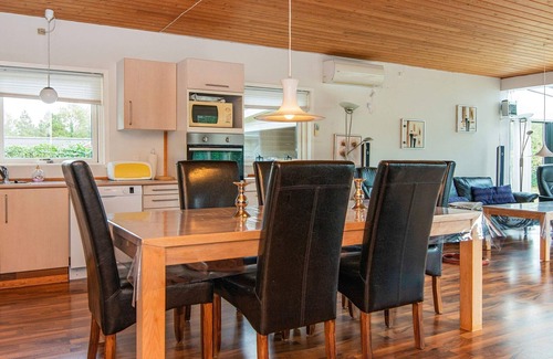 Thorsminde House | Ideal Holiday Home for 6 in Vemb with Oceanfront Views