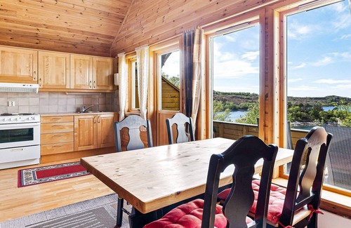 Gulen Municipality House | 6 person holiday home in Ånneland-By Traum