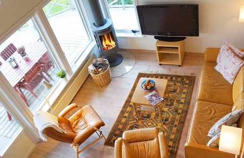 Brastad House | Oceanfront Holiday Home for 6 in Beautiful Brastad