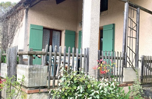 Valensole House | 6-person house with pool and enclosed garden