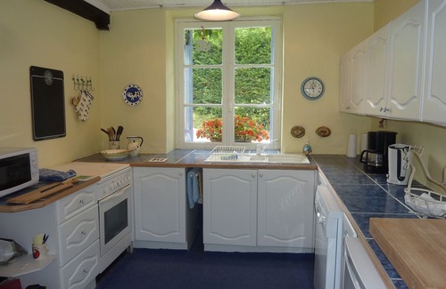 Bardenac Cottage | Cozy Lakeside Cottage for 6 Near Chalais/Aubeterre