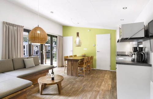 Leiwen House | Comfortable 6-Person Mobile Home at Landal Sonnenberg