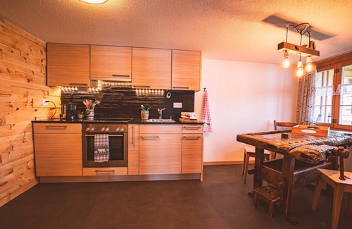 Adelboden Ski Chalet | Cozy 6-Person Apartment with Hot Tub & Mountain Views