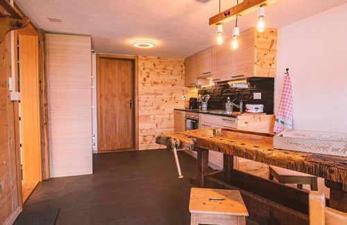 Adelboden Ski Chalet | Cozy 6-Person Apartment with Hot Tub & Mountain Views