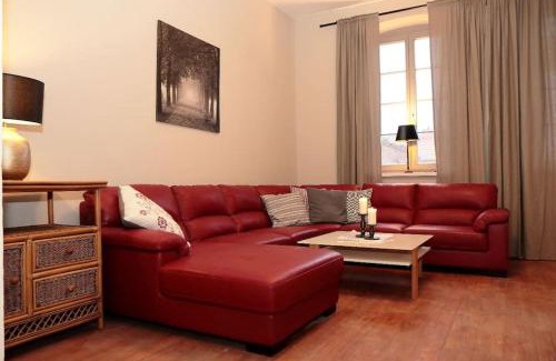 Muritz Apartment | Family-Friendly 6-Person Apartment with Pool & Pet Access