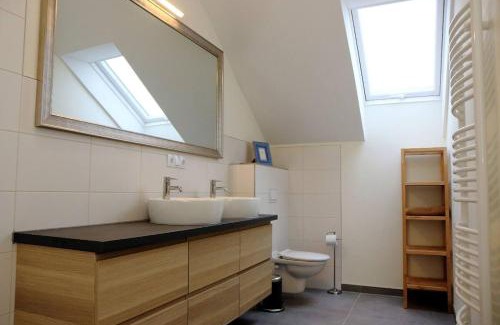 Muritz Apartment | Family-Friendly 6-Person Apartment with Pool & Pet Access