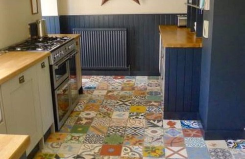 New Forest District House | 6 Pilley Green Cottage: Rated 10/10 with Pool & Spa