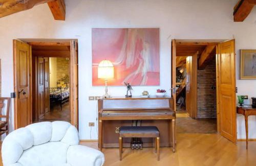 Trieste Old Town Apartment | Elegant 6 Ponterosso - Oceanfront Attic Escape