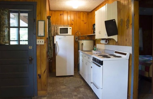 Park Rapids Condo | Discover Adventure at 6* Riverfront Resort with Kayaking