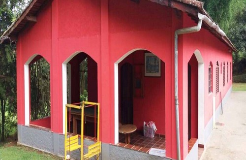 Extrema House | Comfortable Retreat for 18 with Ocean Views and Spa