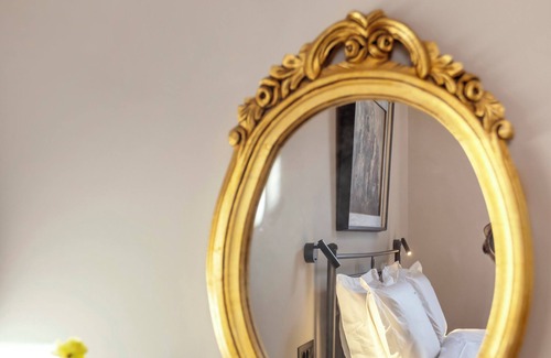 Ermoupoli Hotel | 6 Roosevelt Str.