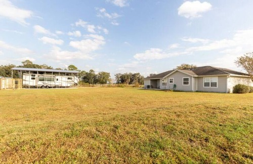 Lake Butler House | Outstanding Farm Escape with Huge Yard & RV Hookup