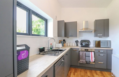 Aberfeldy Cottage | 6 STRATHTAY LODGES, pet friendly, with open fire in Aberfeldy