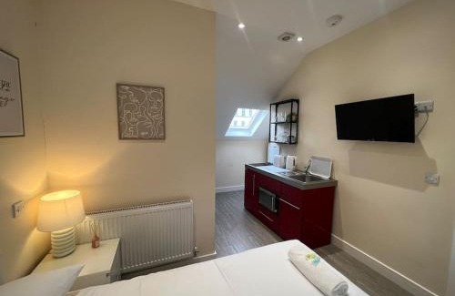 Filton Apartment | Convenient Studio Flat Just 50m from Airbus - Rated 8.5