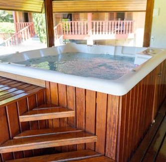 Campos do Jordao House | 6 suites Campos do Jordão com jacuzzi