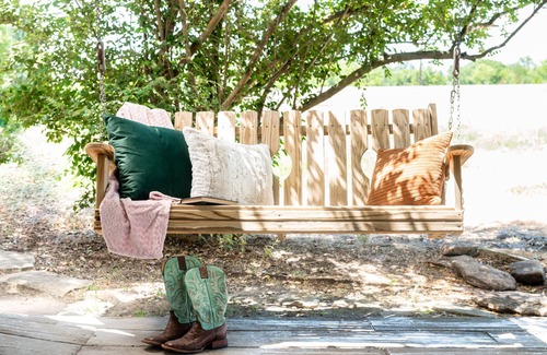 Brenham Apartment | Relaxing Suites on 73 Acres - Perfect for Austin & Houston Getaway