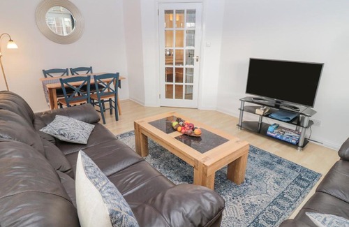 Embleton House | Family-Friendly 6 Westview: Rated 9.5/10 by Guests