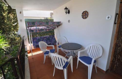 Calafell House | Experience 60 Carrer Tomàs Breton: Pet-Friendly Retreat