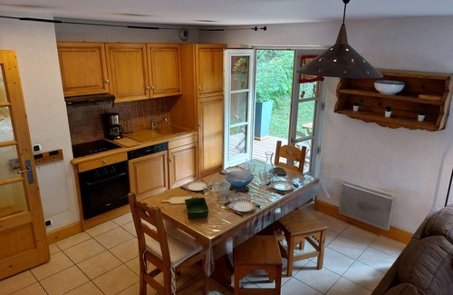 Saint-Gervais-les-Bains House | Spacious 2-Bedroom House with Kitchen for 4 Guests