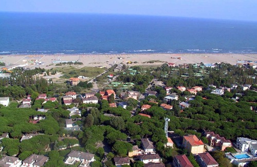 Rosolina Mare Apartment | Spacious 2-Bedroom Apartment for Families and Friends
