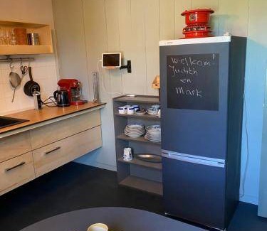 Grootschermer Apartment | Cozy 60 m² Apartment with Kitchen for Up to 3 Guests