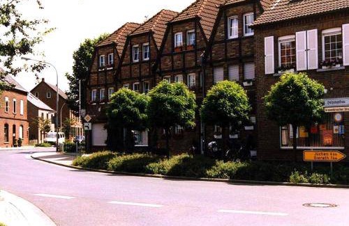 Juechen Apartment | Comfortable 1 Bedroom Apartment for Up to 4 Guests