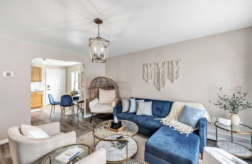 Algoma Apartment | Spacious 2-Bedroom Apartment for Families and Groups