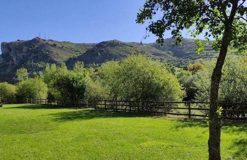 Ezcaray Apartment | Spacious 3-Bedroom Apartment with Kitchen for 6 Guests