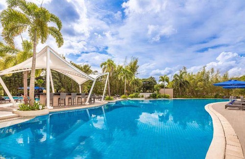 Canlubang Apartment | Spacious 60 m² Serviced Apartment with Pool & Spa Amenities