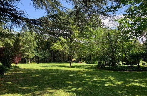 Costieres House | Family Retreat with Pool, Park & Pet-Friendly Amenities