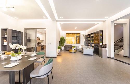 Huairou Hotel | Spacious 600 m² Hotel for Up to 4 Guests - Ideal Stay