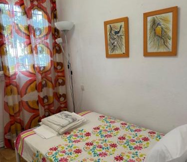 Nea Iraklia House | 600 metres from the beach!