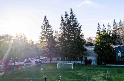 Menlo Park Apartment | 601 House 1 Room 4 Big · Luxury Suite in the Heart of Silicon Valley