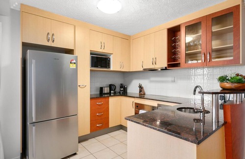Cairns Central Business District Apartment | Stylish City Apartment with Breathtaking Water Views