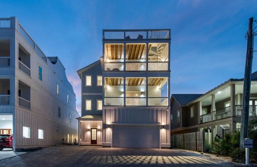 Miramar Beach House | Expansive 10-Bedroom House with Private Pool & Ocean Views
