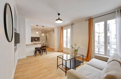Strasbourg -Saint-Denis Apartment | Experience 604 Suite Lizzy – Ideal Apartment in Paris