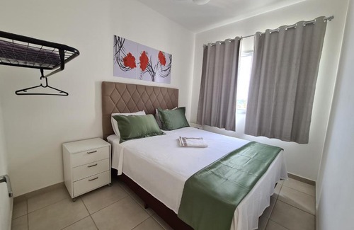 Bairro das Laranjeiras Apartment | Exceptional 607 SEVILHA: Poolside with Oceanfront Views