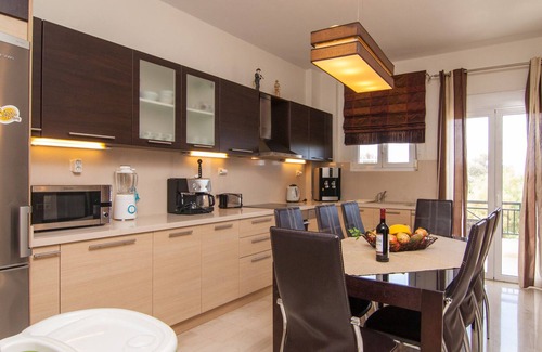 Prinos Villa | Indulge in a Private Pool Oasis, Steps from the Beach!