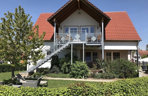 Gunzenhausen Apartment | Cozy 60qm Apartment with Kitchen & Breakfast Included