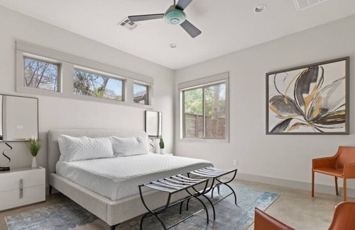 Galindo House | 614 Terrell #F · Fun Home Centrally Located-Mins to DT! 3BD+Garage