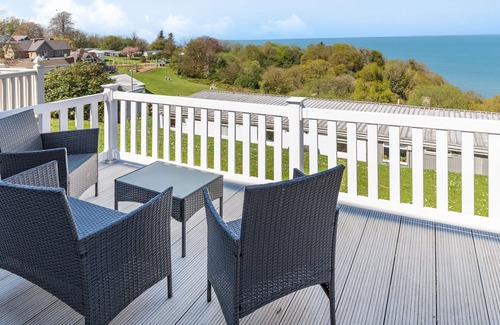 Bucks Cross Cabin | 62 SEA VALLEY CHALET, pet friendly in Woolfardisworthy