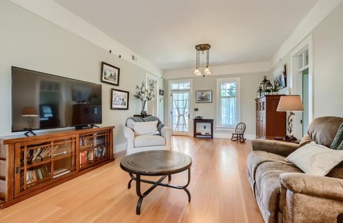 Castle Rock House | Discover Family-Friendly Comfort at 620 2nd St