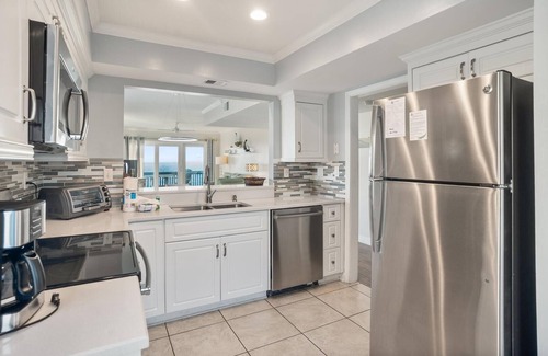 Beaufort Condo | Experience 625 New Haven: Oceanfront Poolside Escape