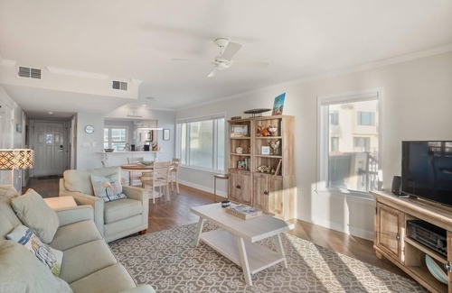 Beaufort Condo | Experience 625 New Haven: Oceanfront Poolside Escape