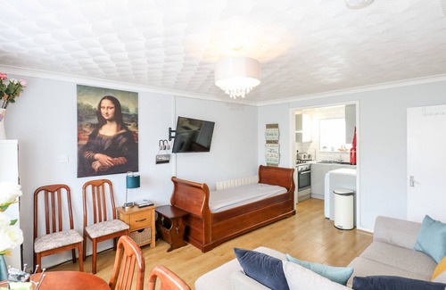 Corton Cottage | Pet-Friendly Retreat at 63 The Waterside Holiday Park