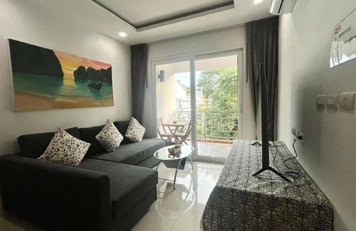 Patong House | Comfortable 2BR Retreat, Steps from Patong Beach