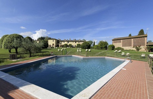 San Gimignano Apartment | Spacious 2-Bedroom Apartment with Pool & Kitchen Access
