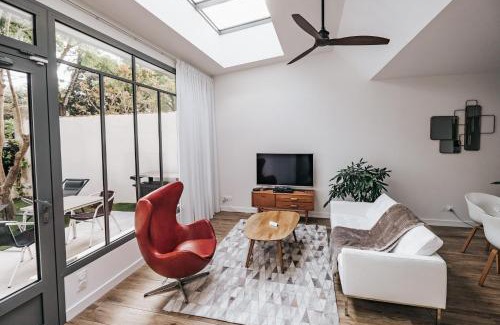 La Rochelle House | Experience Unforgettable Stays at 64 Sur Le Mail - Rated 9.8